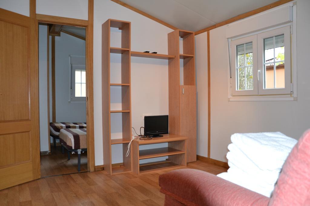 Camping Fuentes Blancas Burgo Oda fotoğraf