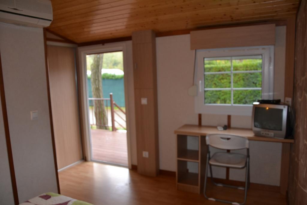 Camping Fuentes Blancas Burgo Oda fotoğraf