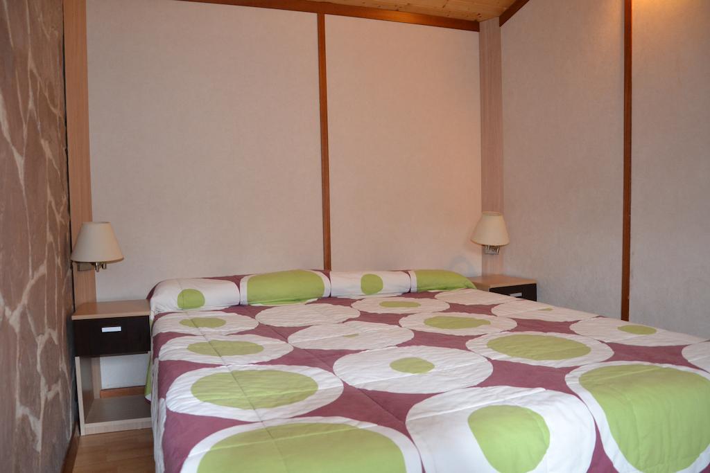 Camping Fuentes Blancas Burgo Oda fotoğraf