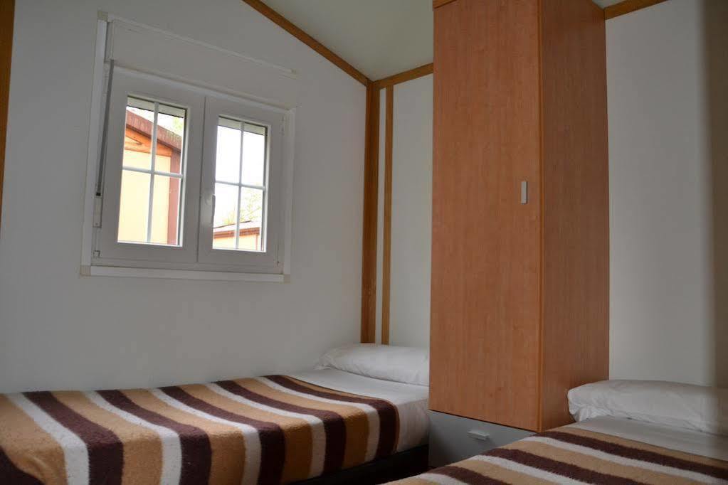 Camping Fuentes Blancas Burgo Dış mekan fotoğraf